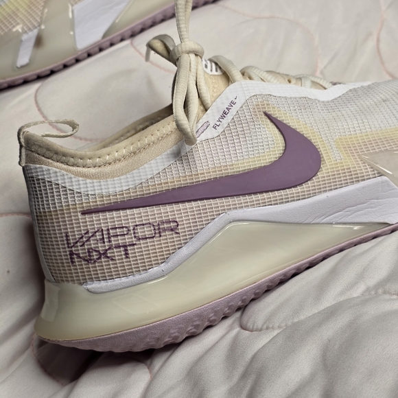 Nike Court React Vapor NXT White Amethyst Wave Women's Size 9 - Picture 4 of 8